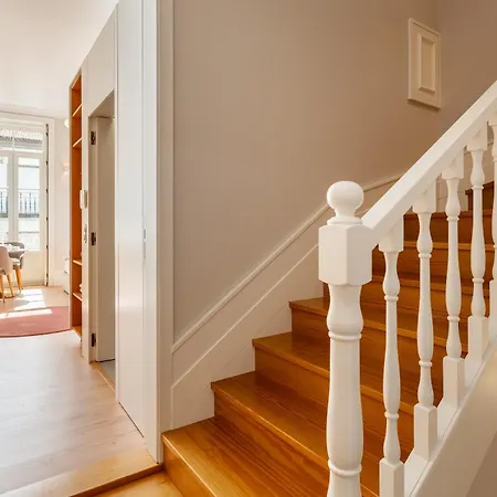 ゲストハウス Living Valverde - Minho's Guest 3*