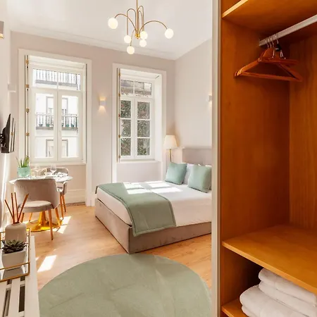 ゲストハウス Living Valverde - Minho's Guest 3*