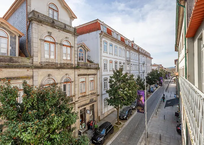 Living Valverde - Minho's Guest Gæstehus