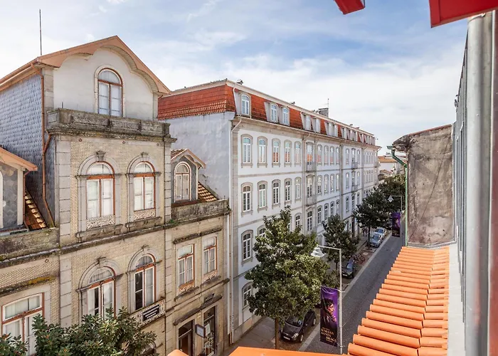 Living Valverde - Minho's Guest Gæstehus Braga